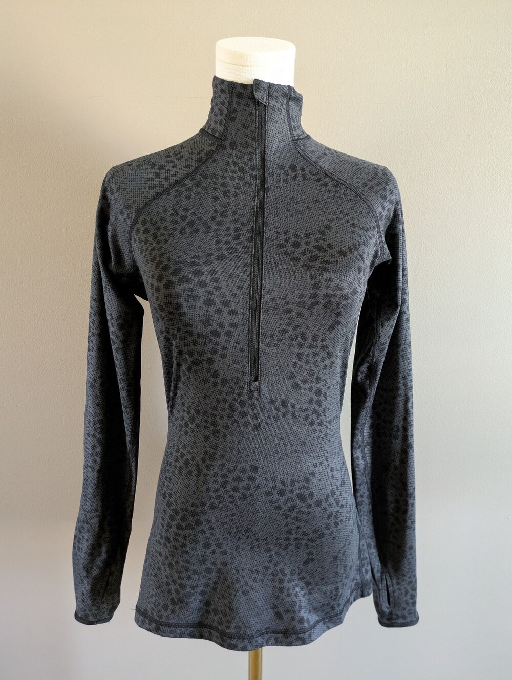 Nike Pro Dri Fit Long Sleeve Black & Gray Quarter Zip Slim Athletic Shirt Small